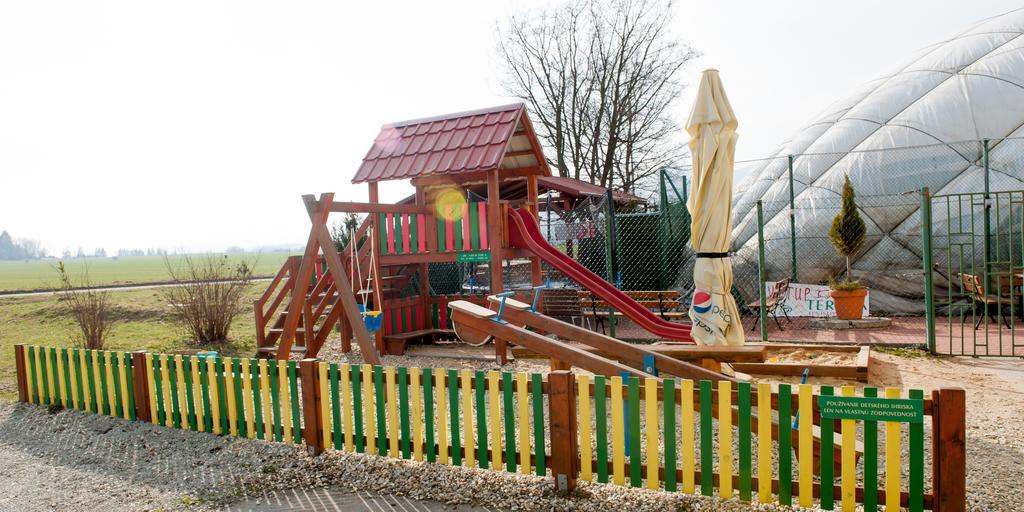 Penzión Ľadoveň Martin Exterior foto